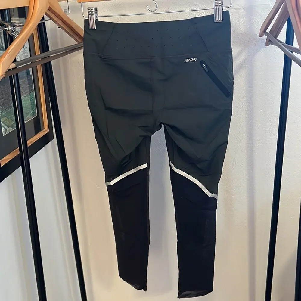 New Balance // Cropped 22” Leggings - Picture 4 of 7